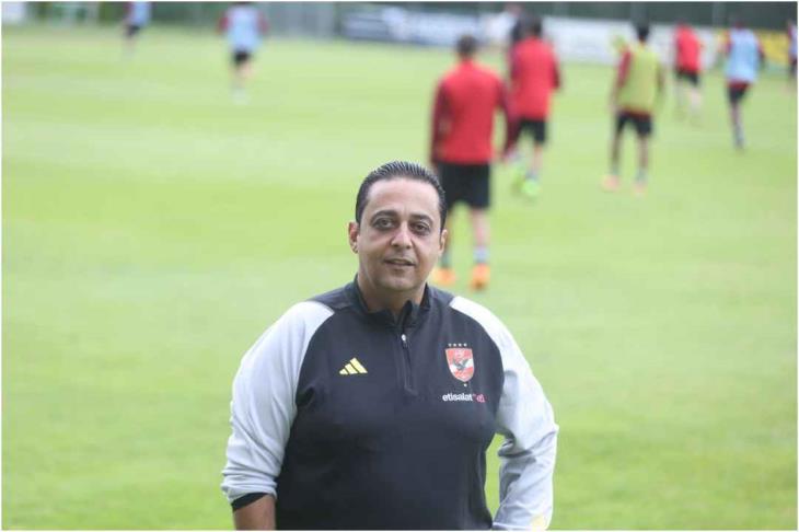  تامر أبوالعينين طبيب الفريق الأول لكرة القدم بالن